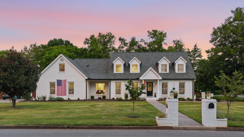 2104 Riverbend Dr, Murfreesboro, TN 37129