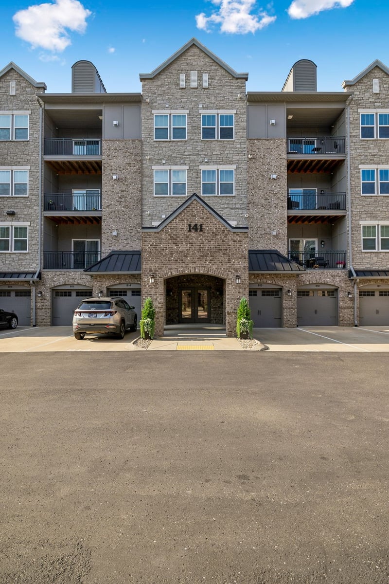 141 Saundersville Rd #2204, Hendersonville, TN 37075