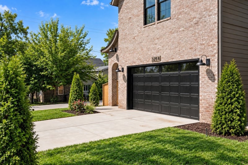 325B Vivelle Ave, Nashville, TN 37210