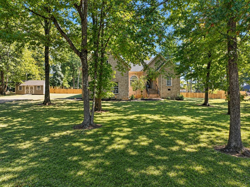 1213 Lake Marie Rd, Gallatin, TN 37066