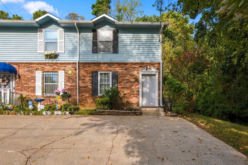 1422 Campbell Cir, Nashville, TN 37206