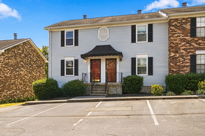 222 Edgewood Dr, Hendersonville, TN 37075