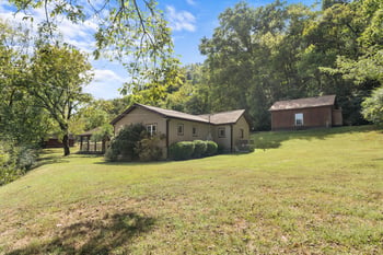 4833 Eatons Creek Rd, Nashville, TN 37218