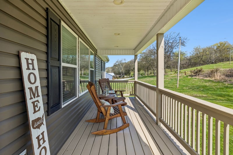 2 Hickman Creek Rd N, Hickman, TN 38567