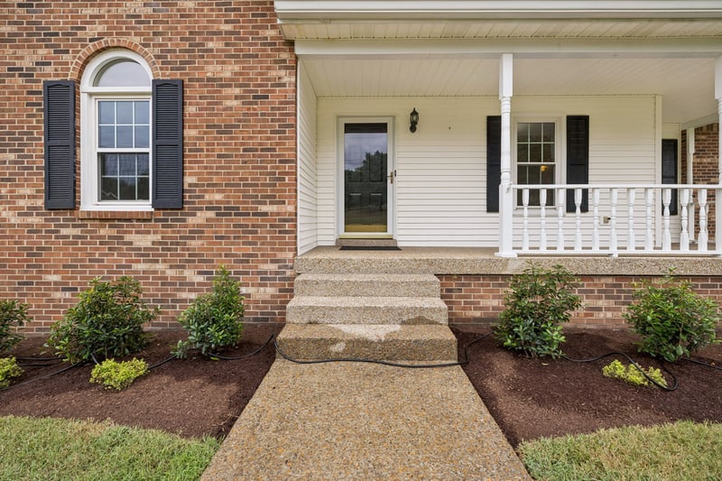 1017 Newmans Trl, Hendersonville, TN 37075