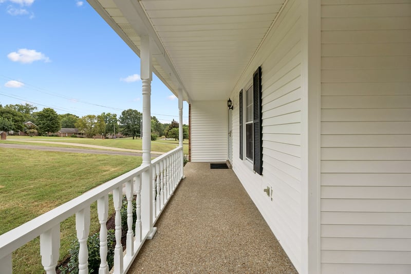 1017 Newmans Trl, Hendersonville, TN 37075