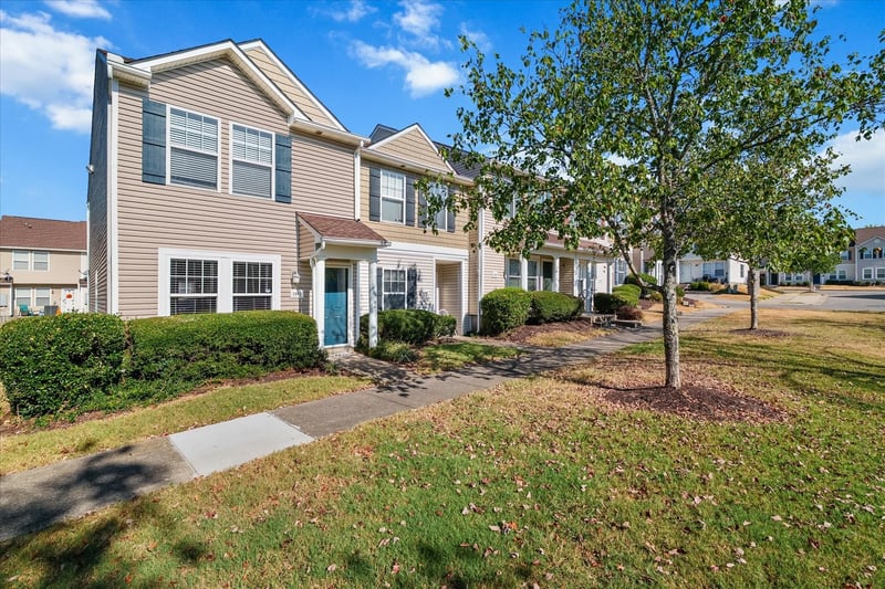 1011 Halifax Ln, Antioch, TN 37013
