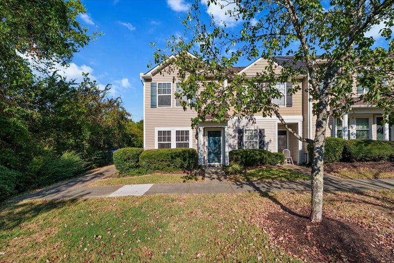 1011 Halifax Ln, Antioch, TN 37013