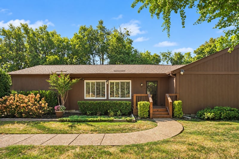 562 Doral Country Dr, Nashville, TN 37221