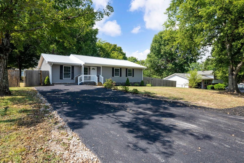 146 Fescue Dr, Chickamauga, GA 30707