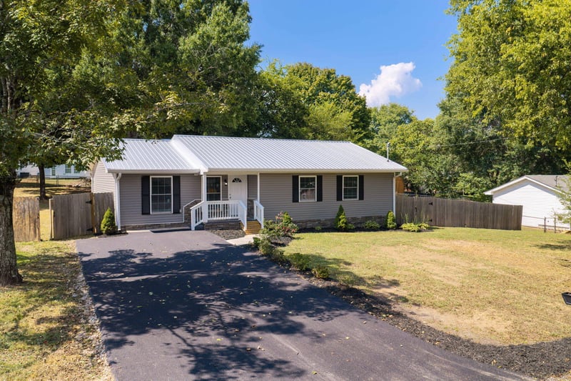 146 Fescue Dr, Chickamauga, GA 30707