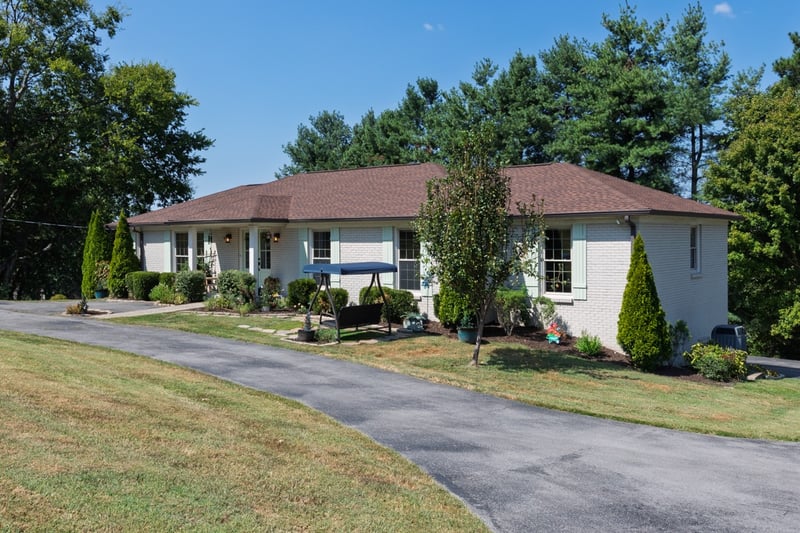 2221 Castlewood Dr, Franklin, TN 37064