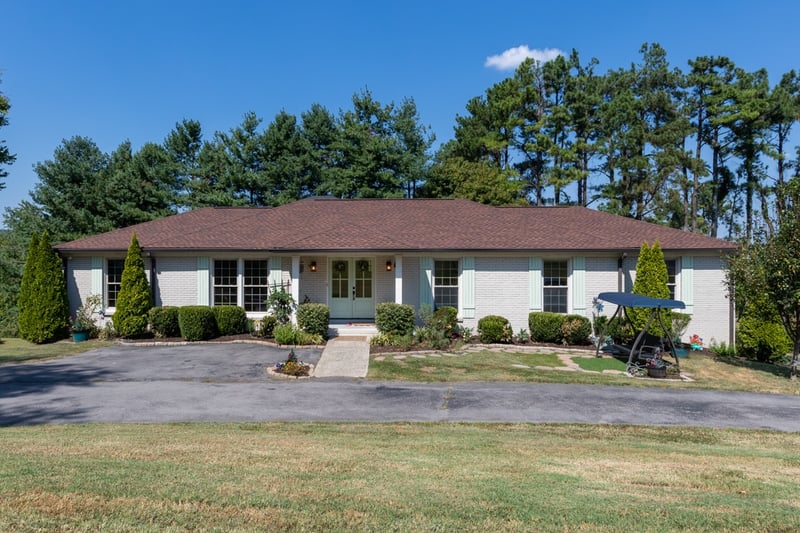 2221 Castlewood Dr, Franklin, TN 37064