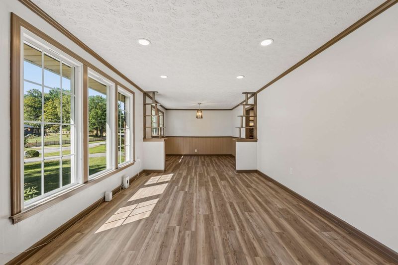 709 Stanvid Dr, Nashville, TN 37216