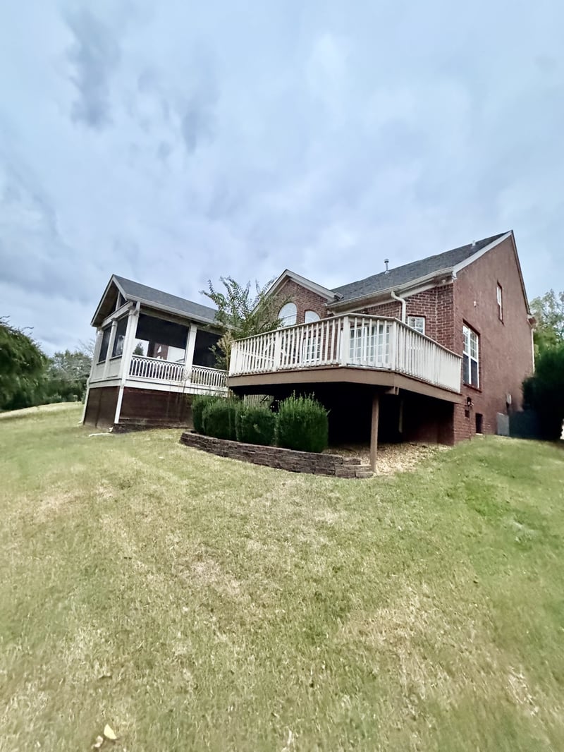 7176 Holt Run Dr, Nashville, TN 37211
