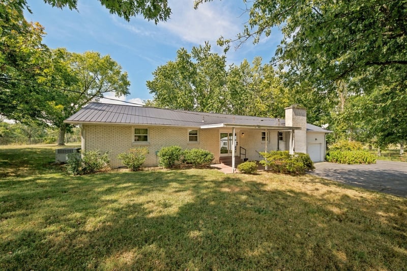 1807 Nelson Rd, Greenbrier, TN 37073