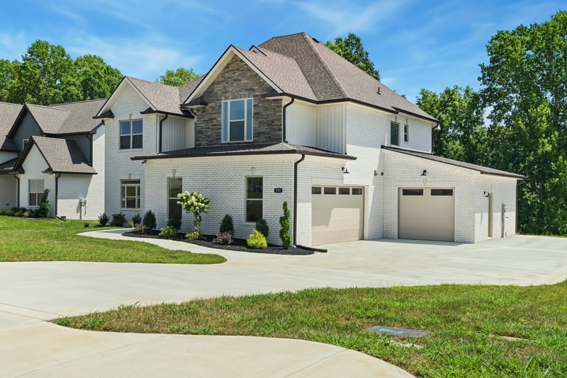 373 Young Ln, Pleasant View, TN 37146