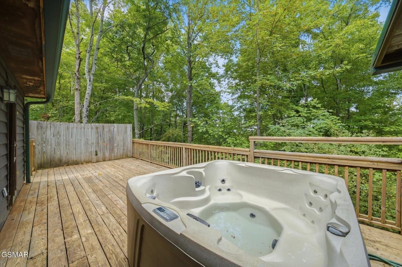 759 Ridgefield Dr, Sevierville, TN 37876