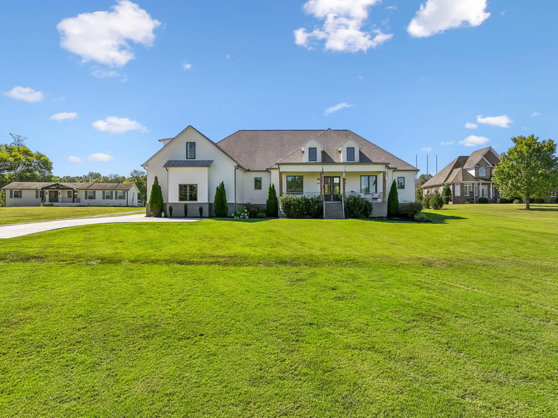 2180 Philadelphia Rd, Lebanon, TN 37087