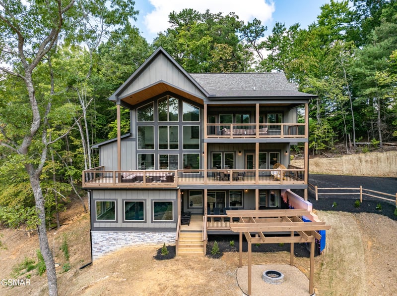 3839 Revetta Cir, Sevierville, TN 37862