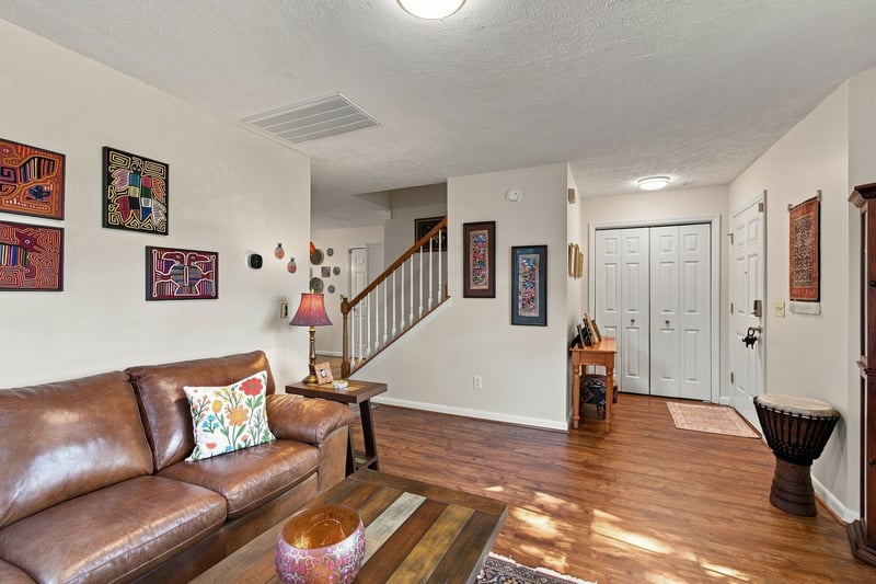 1128 Phelissa Dr, La Vergne, TN 37086
