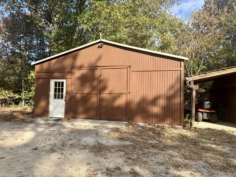 3561 Tobe Robertson Rd, Columbia, TN 38401