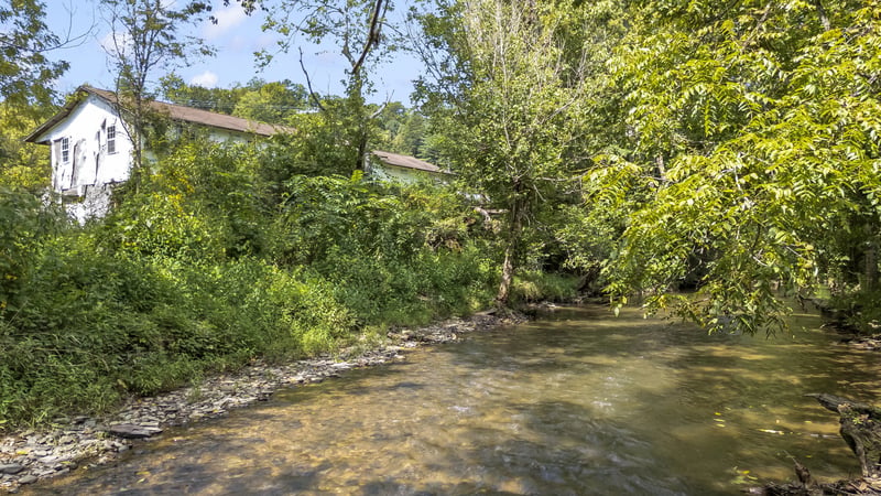 1964 Little Valley Rd, Sevierville, TN 37862