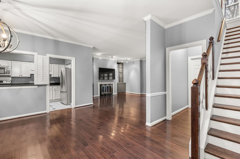 201 Westchase Dr, Nashville, TN 37205