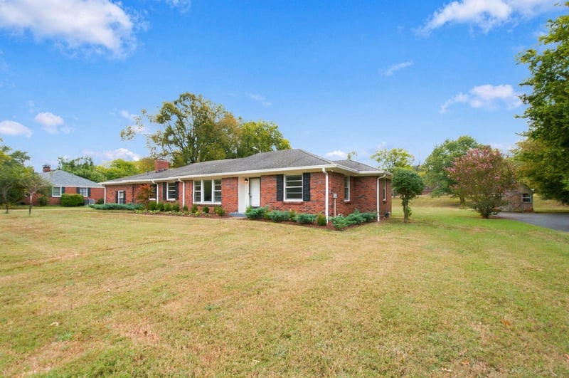 6313 Robin Hill Rd, Nashville, TN 37205