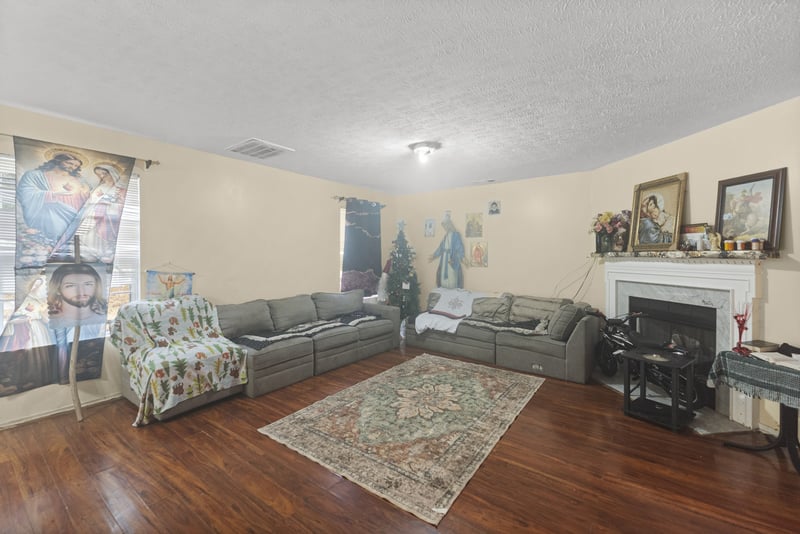 5649 Dory Dr, Antioch, TN 37013
