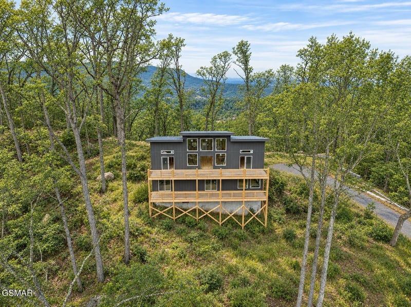 1995 Spurling Rd, Sevierville, TN 37862