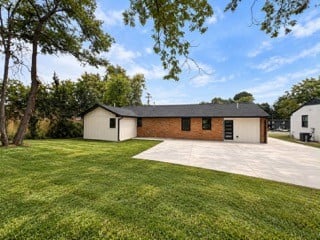 551 Harding Pl, Nashville, TN 37211