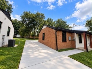 551 Harding Pl, Nashville, TN 37211
