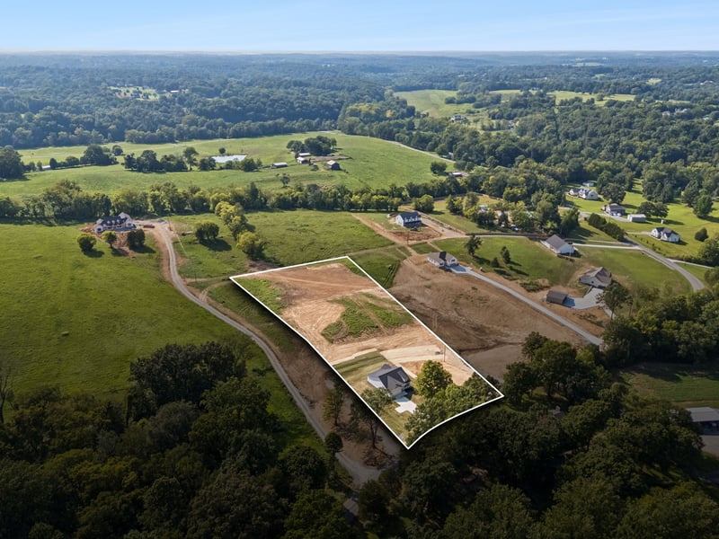 7982 Gideon Rd, Greenbrier, TN 37073