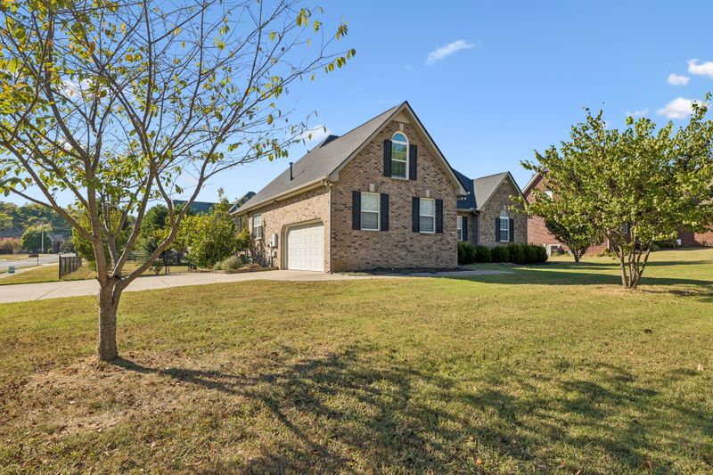 7001 Vineyard Ln, Smyrna, TN 37167