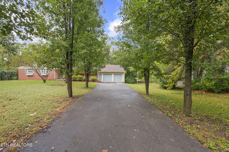 4721 W Sunset Rd, Knoxville, TN 37914