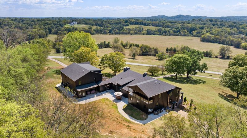 1554 Latimer Ln, Hendersonville, TN 37075