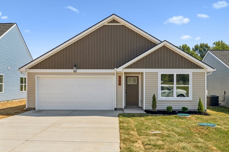 1270 Heflin St E, Cedar Hill, TN 37032