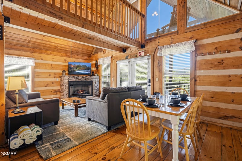 1455 Honey Oaks Way, Sevierville, TN 37876