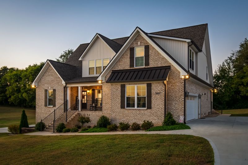8011 Traditions Ln, Columbia, TN 38401