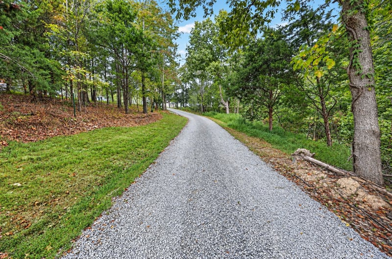 103 Marty Robbins Rd, Bethpage, TN 37022