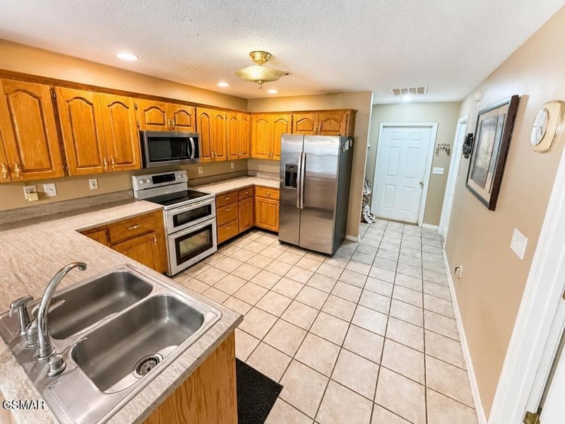 1955 Old Newport Hw, Sevierville, TN 37876