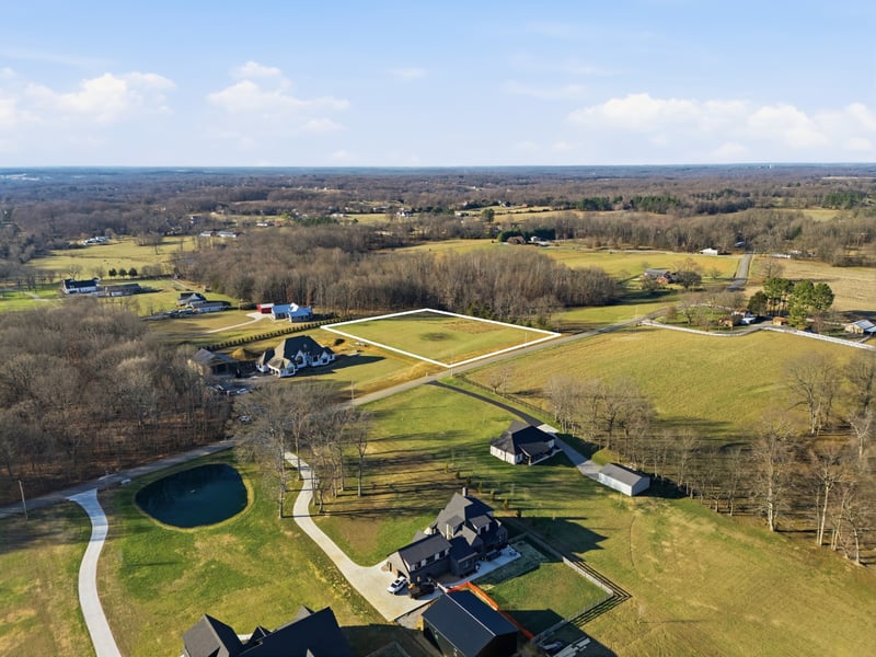 208 Shun Pike, Cottontown, TN 37048