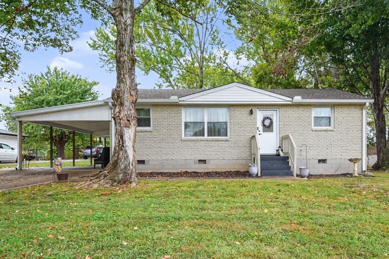 210 Alsup Dr, Springfield, TN 37172