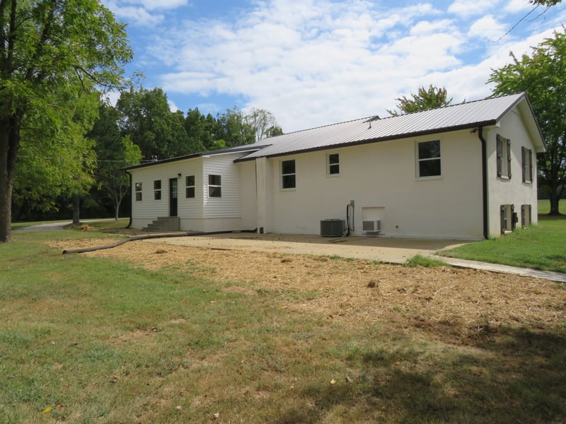 315 Bob Perry Rd, Bethpage, TN 37022