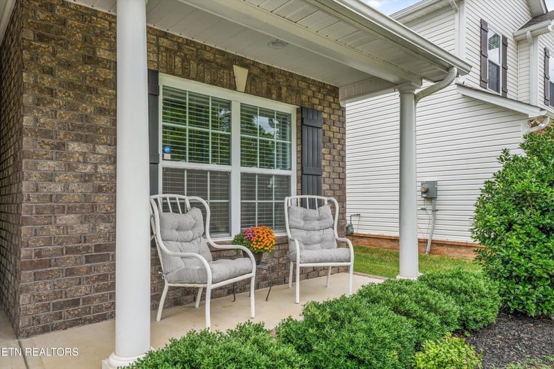 9273 Upstream Ln, Knoxville, TN 37931