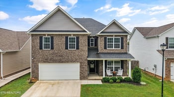 9273 Upstream Ln, Knoxville, TN 37931