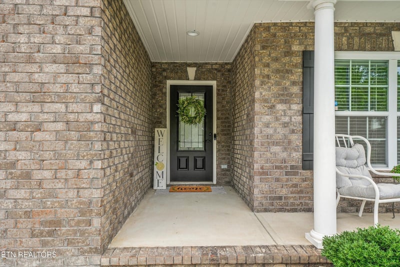 9273 Upstream Ln, Knoxville, TN 37931