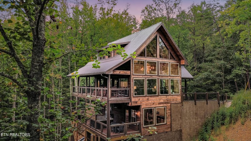 2793 Dogwood Dr, Sevierville, TN 37876