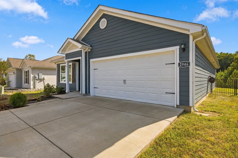 2946 Beeswax St, Columbia, TN 38401